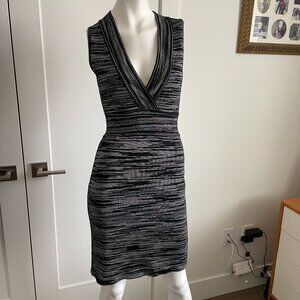 M by Missoni Sleeveless Deep V Neck Striped Knit Dress Black Grey Sz 6 US/42 I
